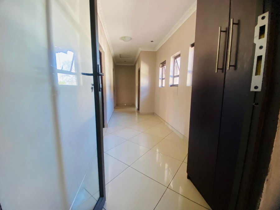 3 Bedroom Property for Sale in Vanderbijlpark SE 6 Gauteng