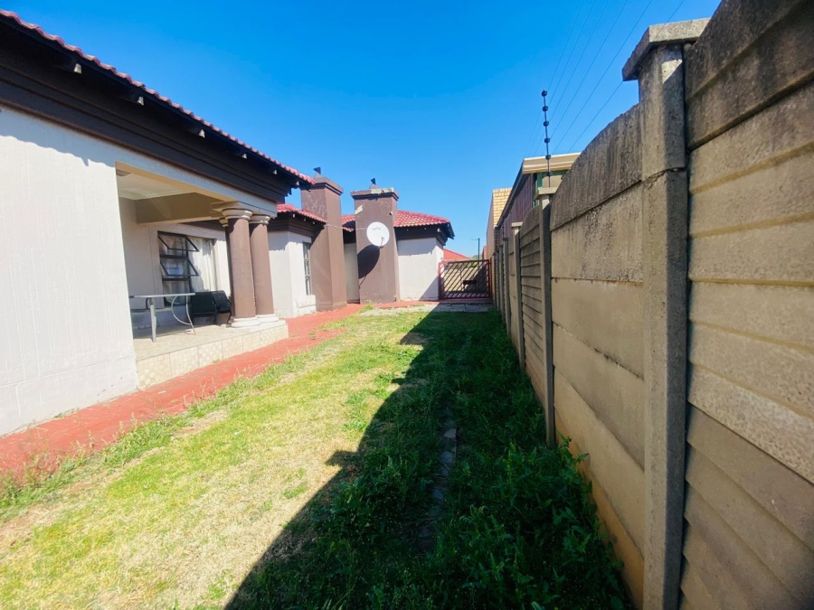3 Bedroom Property for Sale in Vanderbijlpark SE 6 Gauteng