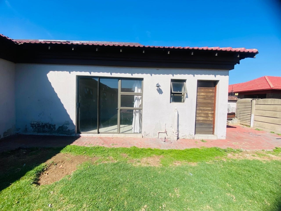 3 Bedroom Property for Sale in Vanderbijlpark SE 6 Gauteng