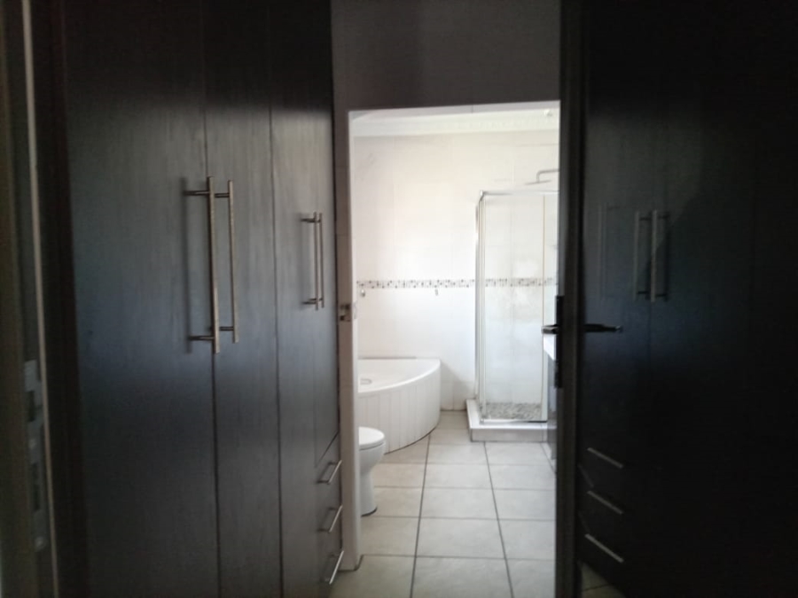 3 Bedroom Property for Sale in Vanderbijlpark SE 6 Gauteng