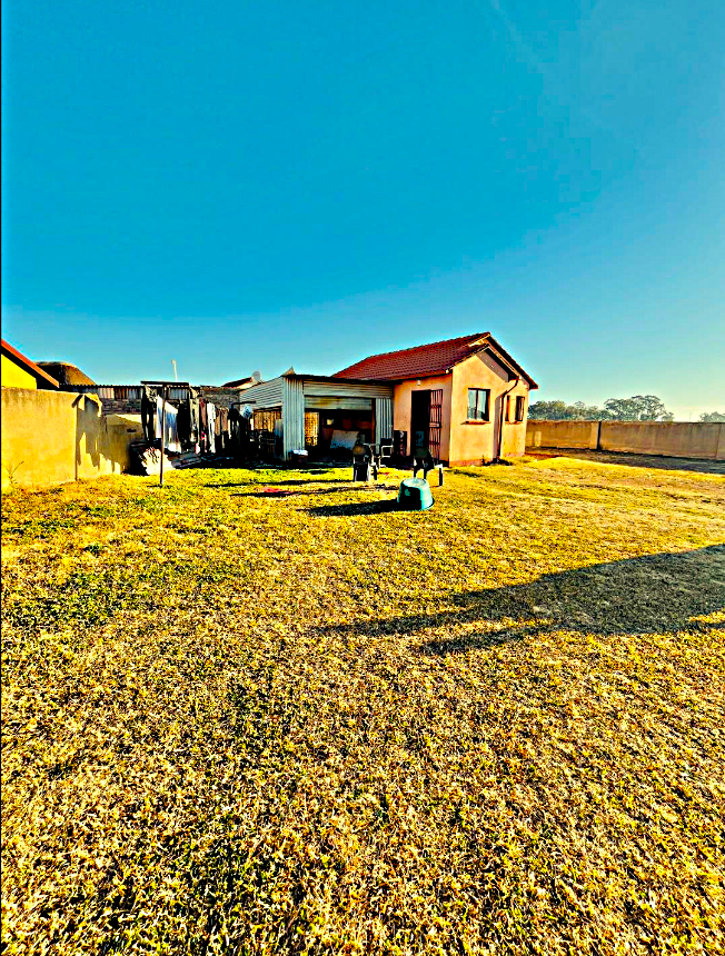 2 Bedroom Property for Sale in Lakeside Gauteng