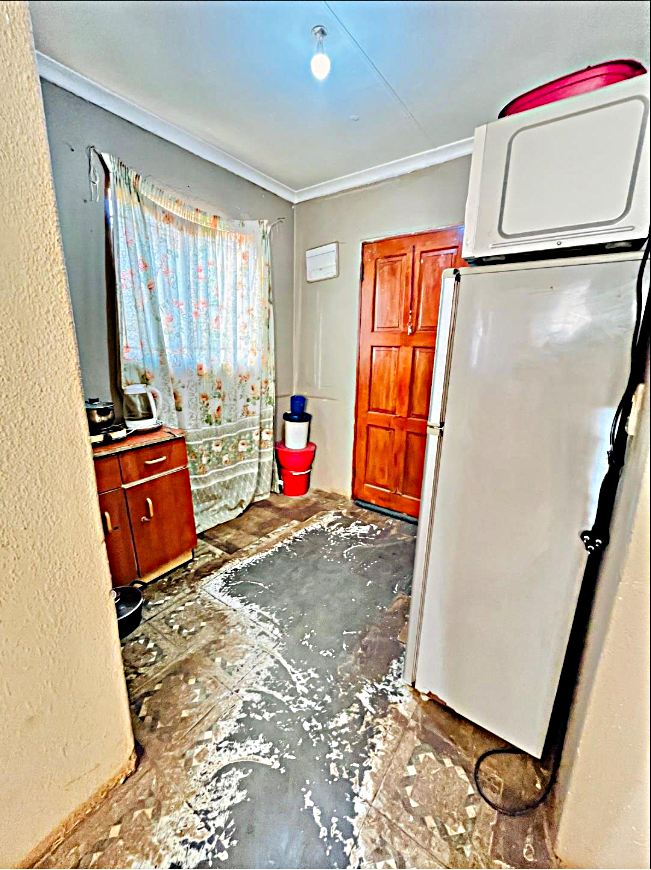 2 Bedroom Property for Sale in Lakeside Gauteng