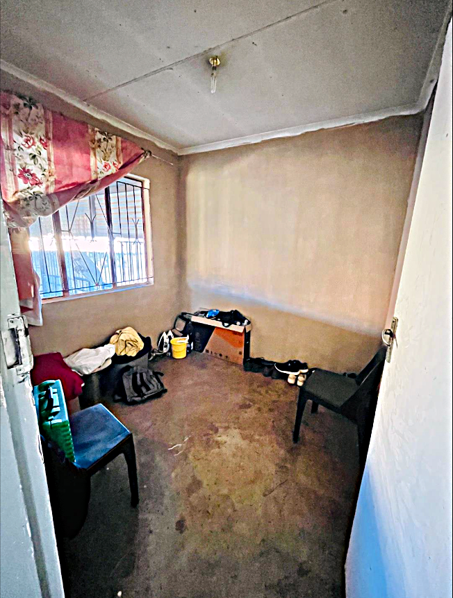 2 Bedroom Property for Sale in Lakeside Gauteng