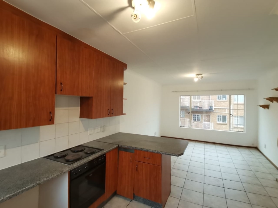 To Let 2 Bedroom Property for Rent in Kenmare Gauteng