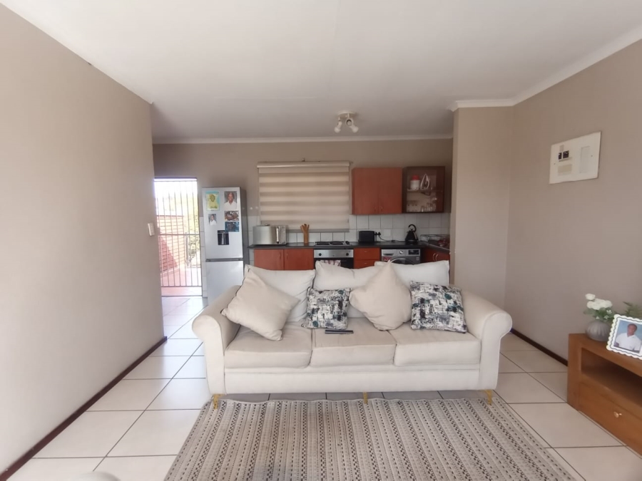 To Let 1 Bedroom Property for Rent in Willowbrook Gauteng