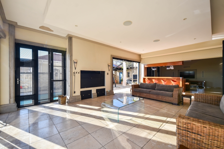 4 Bedroom Property for Sale in Waterkloof Ridge Gauteng