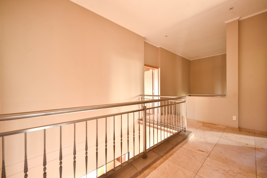 4 Bedroom Property for Sale in Waterkloof Ridge Gauteng