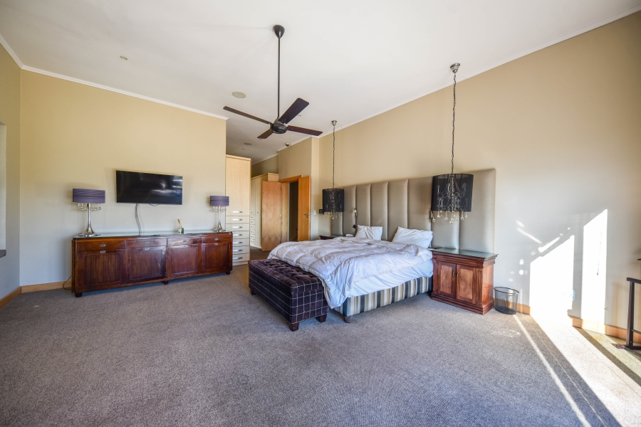 4 Bedroom Property for Sale in Waterkloof Ridge Gauteng