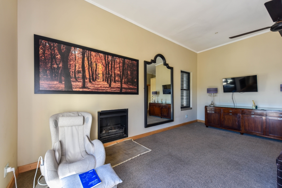 4 Bedroom Property for Sale in Waterkloof Ridge Gauteng