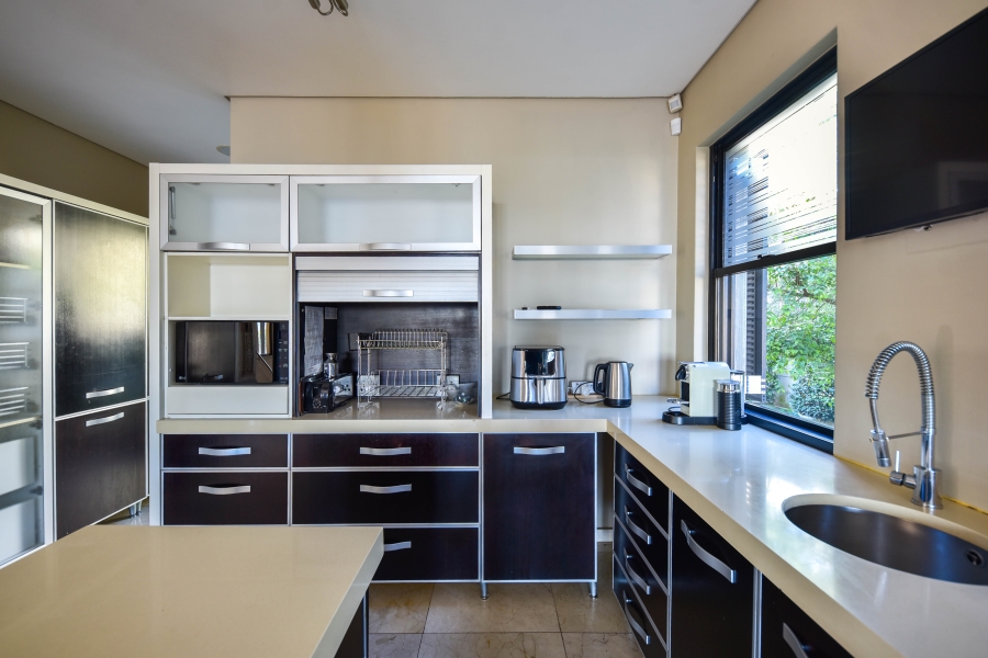 4 Bedroom Property for Sale in Waterkloof Ridge Gauteng