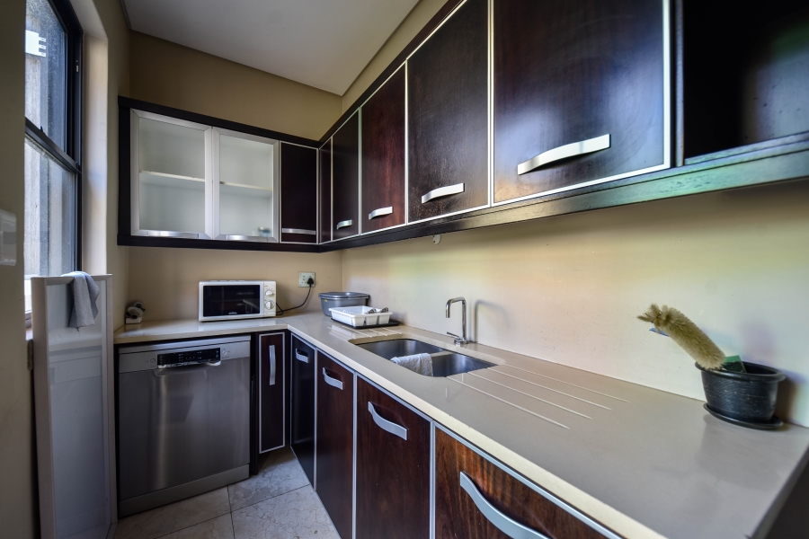 4 Bedroom Property for Sale in Waterkloof Ridge Gauteng