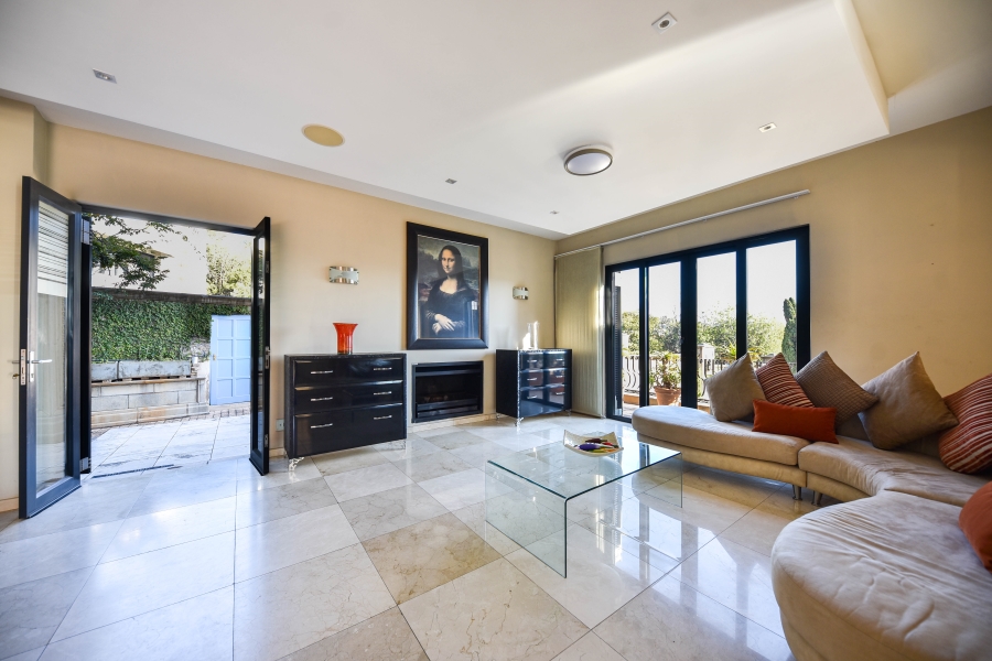 4 Bedroom Property for Sale in Waterkloof Ridge Gauteng