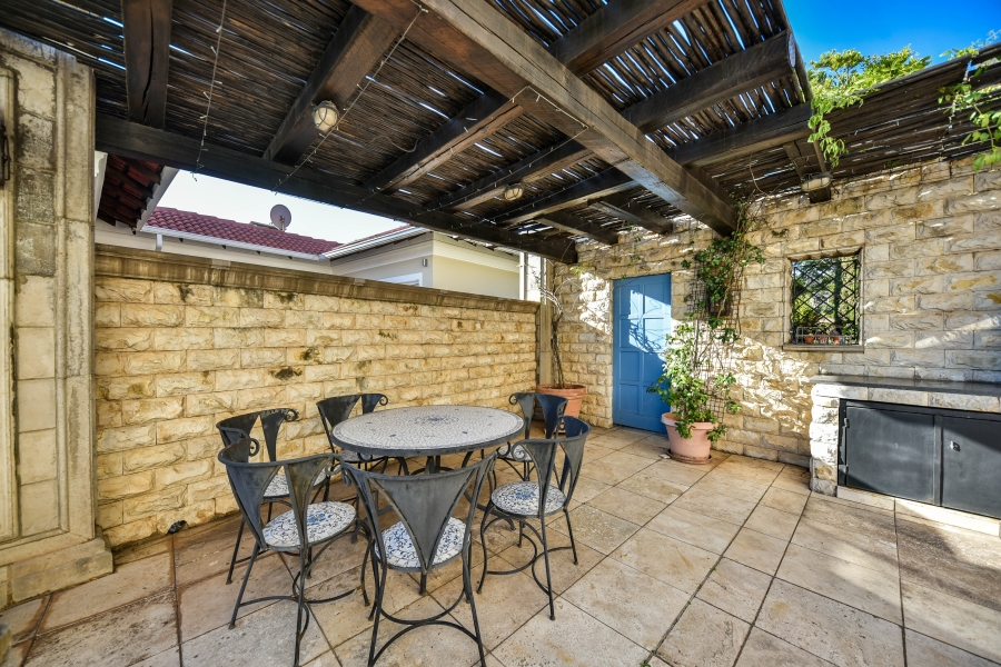 4 Bedroom Property for Sale in Waterkloof Ridge Gauteng