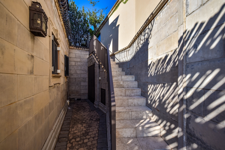 4 Bedroom Property for Sale in Waterkloof Ridge Gauteng