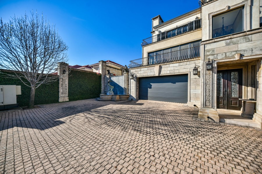 4 Bedroom Property for Sale in Waterkloof Ridge Gauteng