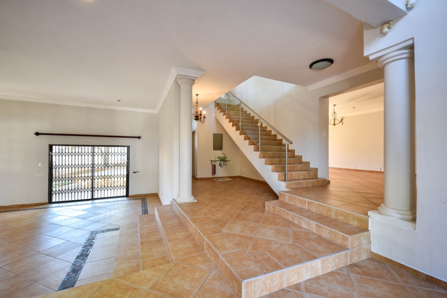 4 Bedroom Property for Sale in Waterkloof Ridge Gauteng