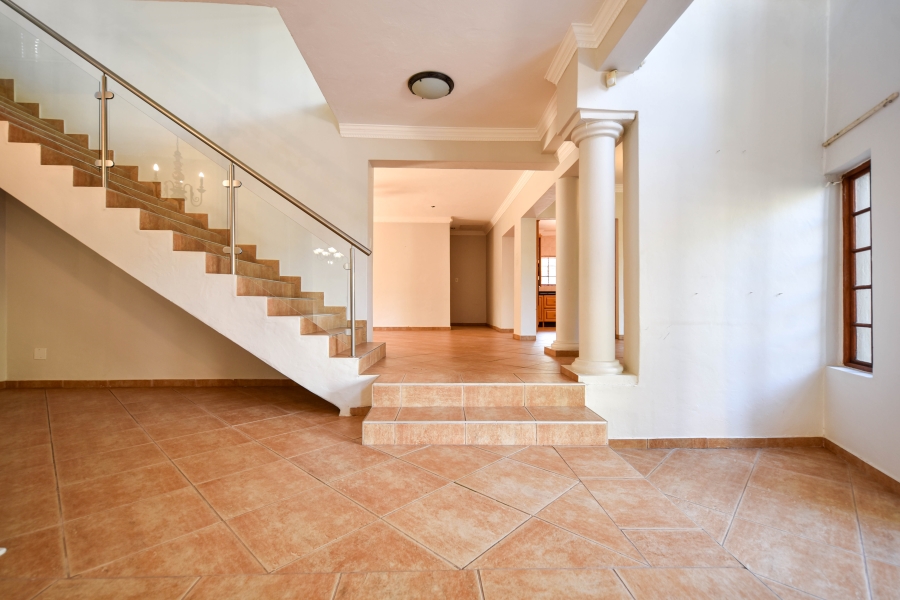 4 Bedroom Property for Sale in Waterkloof Ridge Gauteng
