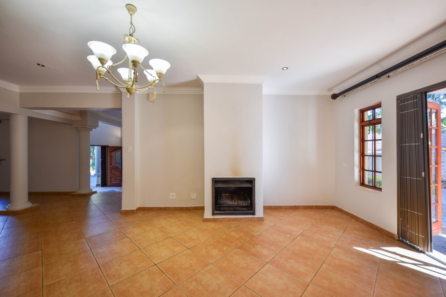4 Bedroom Property for Sale in Waterkloof Ridge Gauteng