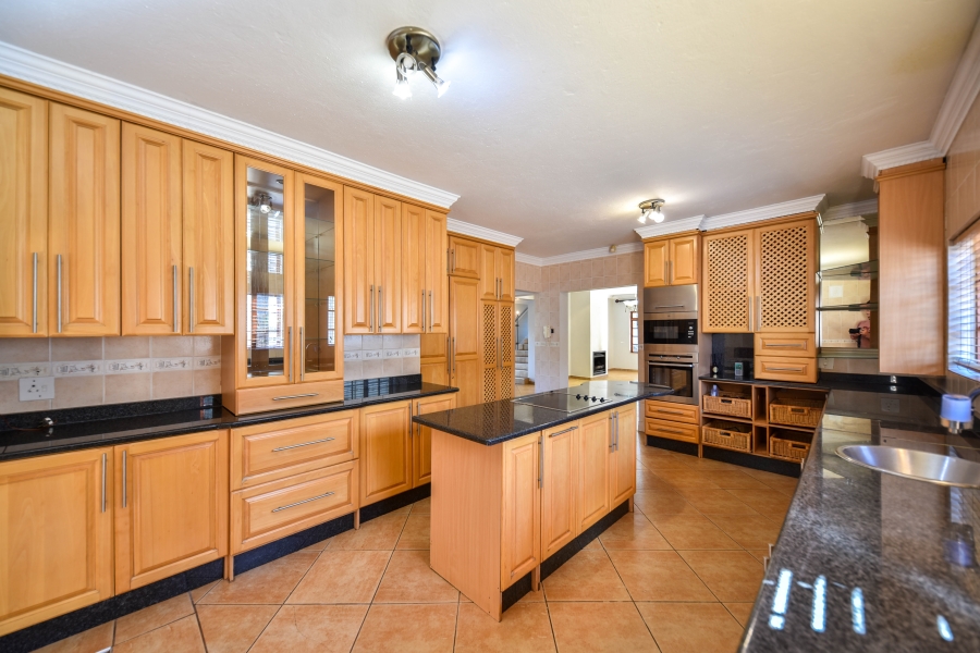 4 Bedroom Property for Sale in Waterkloof Ridge Gauteng