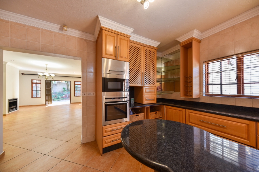 4 Bedroom Property for Sale in Waterkloof Ridge Gauteng
