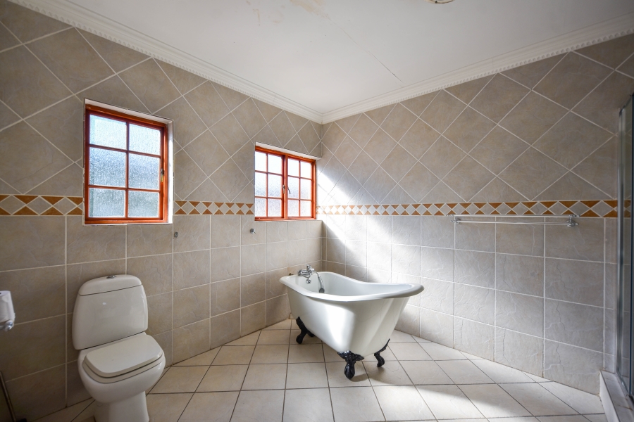 4 Bedroom Property for Sale in Waterkloof Ridge Gauteng