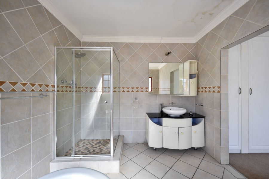 4 Bedroom Property for Sale in Waterkloof Ridge Gauteng
