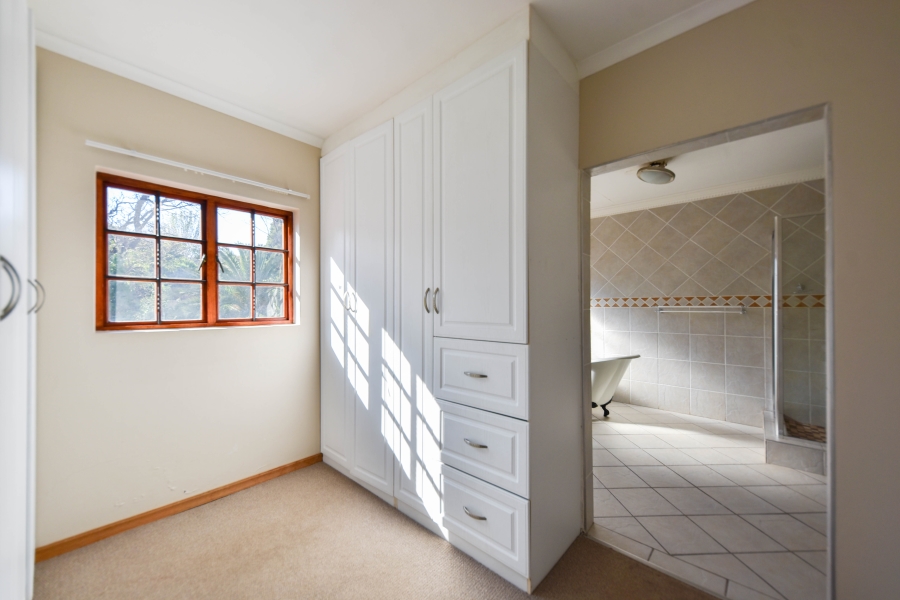 4 Bedroom Property for Sale in Waterkloof Ridge Gauteng