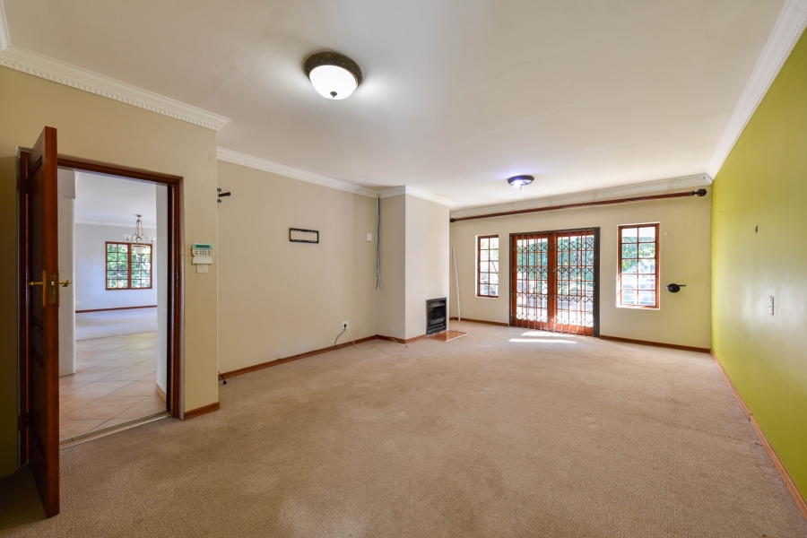 4 Bedroom Property for Sale in Waterkloof Ridge Gauteng
