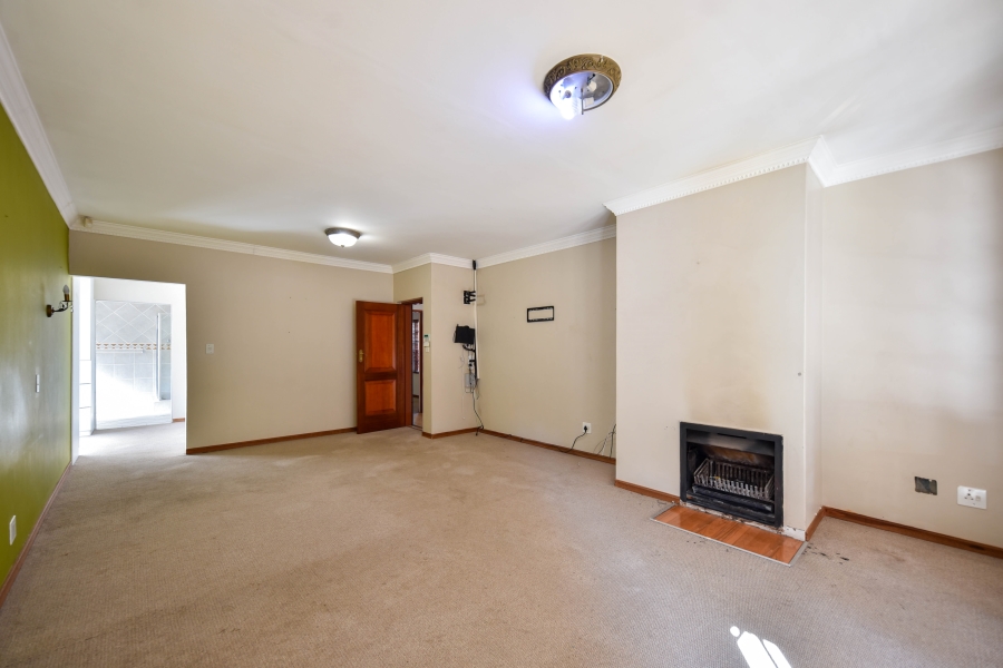 4 Bedroom Property for Sale in Waterkloof Ridge Gauteng
