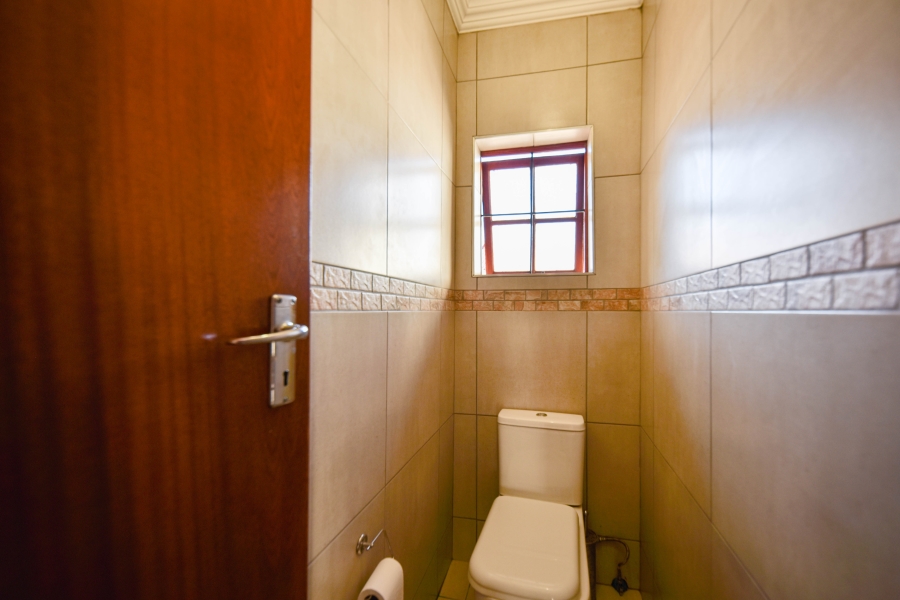 4 Bedroom Property for Sale in Waterkloof Ridge Gauteng