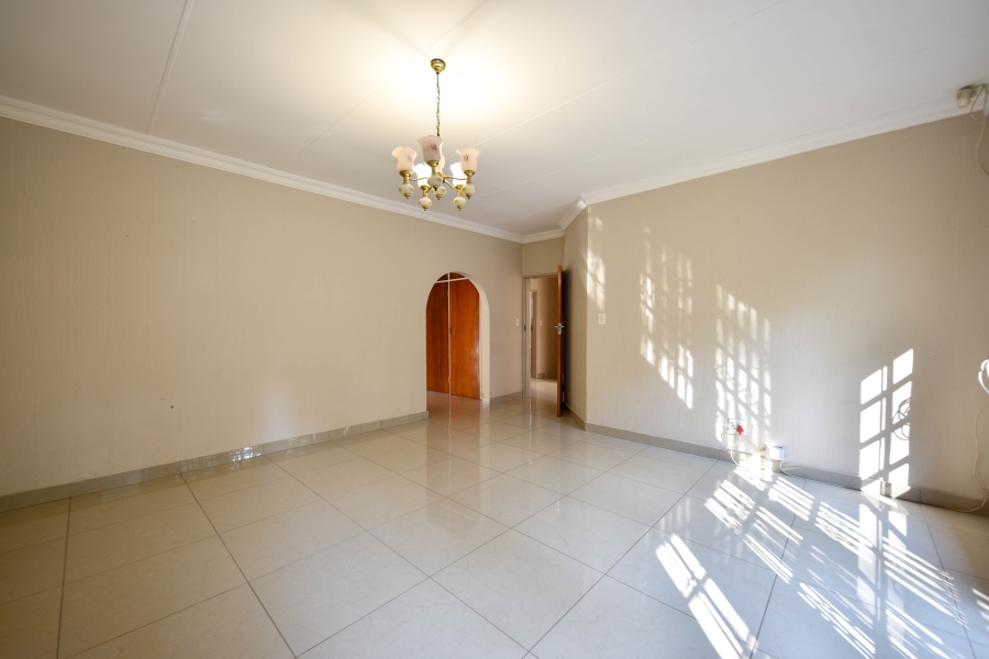 4 Bedroom Property for Sale in Waterkloof Ridge Gauteng