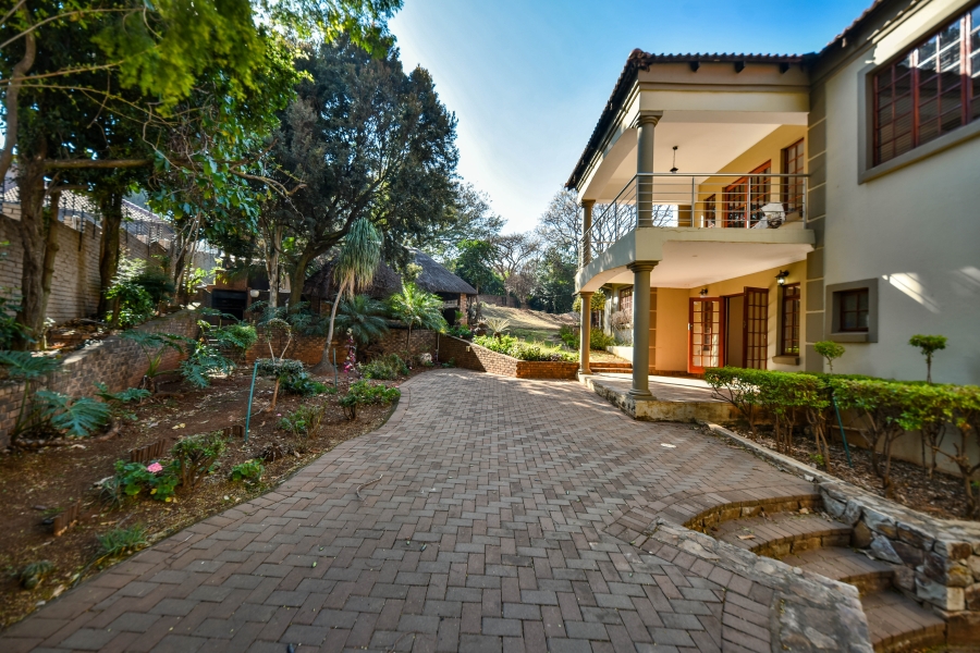 4 Bedroom Property for Sale in Waterkloof Ridge Gauteng