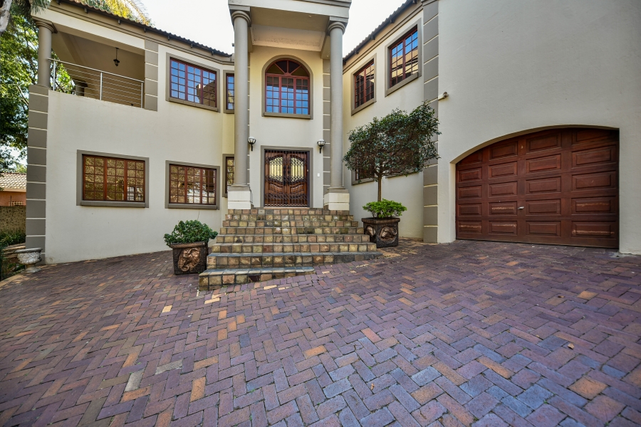 4 Bedroom Property for Sale in Waterkloof Ridge Gauteng