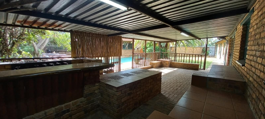 5 Bedroom Property for Sale in Rynfield Gauteng