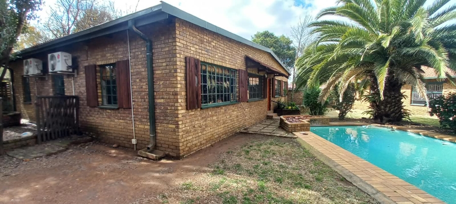 5 Bedroom Property for Sale in Rynfield Gauteng