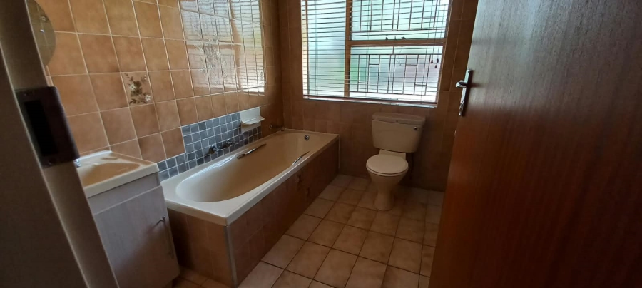 5 Bedroom Property for Sale in Rynfield Gauteng