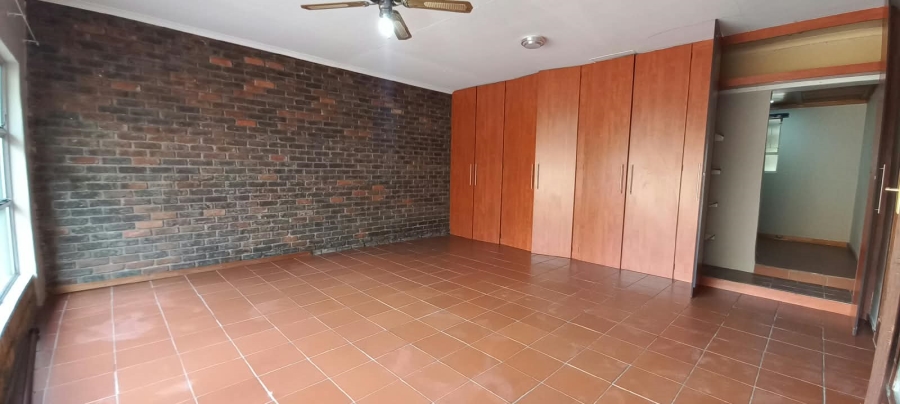 5 Bedroom Property for Sale in Rynfield Gauteng