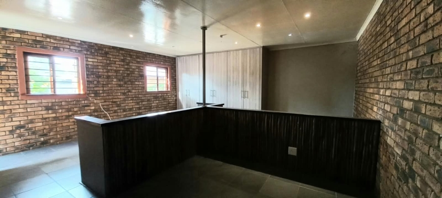 5 Bedroom Property for Sale in Rynfield Gauteng