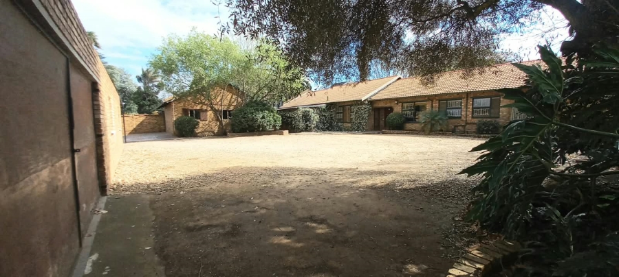 5 Bedroom Property for Sale in Rynfield Gauteng