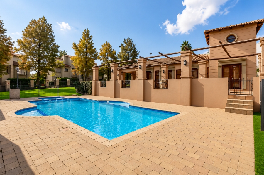 3 Bedroom Property for Sale in Douglasdale Gauteng