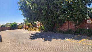 To Let 2 Bedroom Property for Rent in Heuwelsig Estate Gauteng