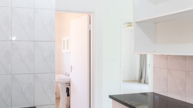 1 Bedroom Property for Sale in Linden Gauteng