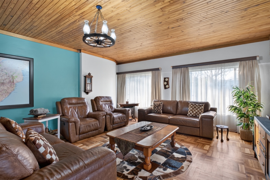 4 Bedroom Property for Sale in Waverley Gauteng