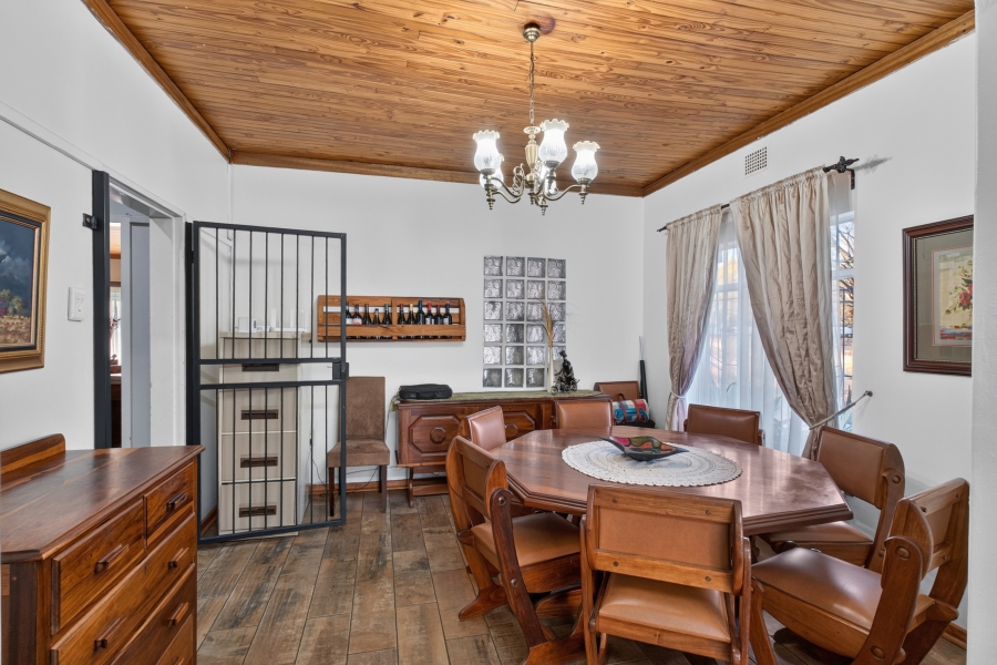 4 Bedroom Property for Sale in Waverley Gauteng