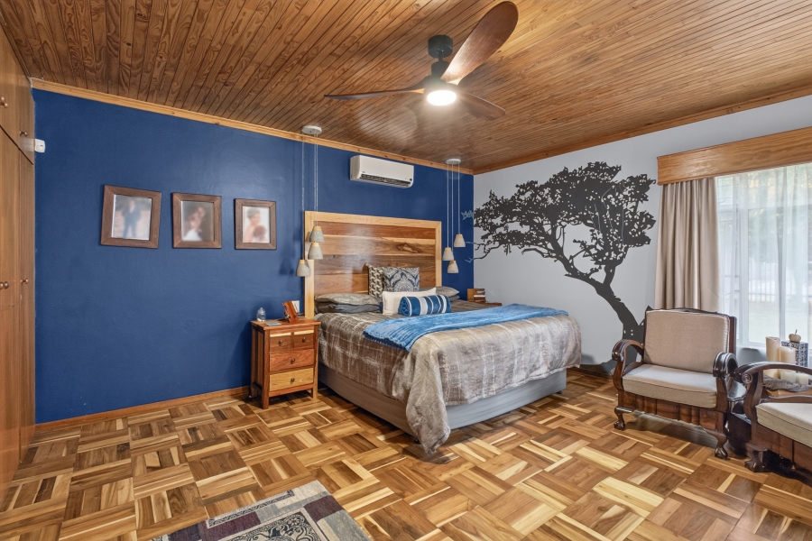 4 Bedroom Property for Sale in Waverley Gauteng