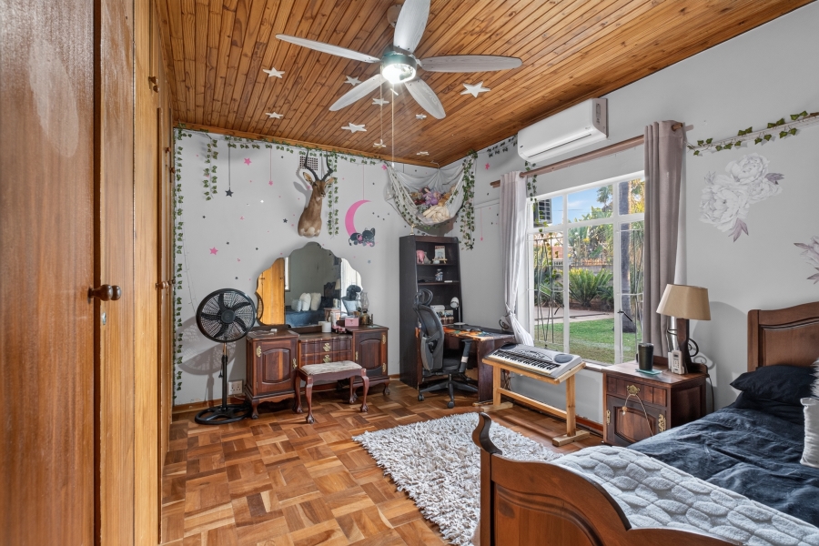 4 Bedroom Property for Sale in Waverley Gauteng