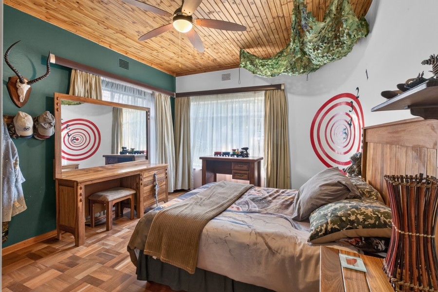 4 Bedroom Property for Sale in Waverley Gauteng