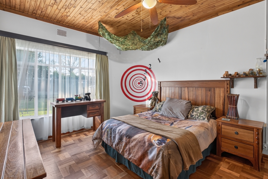 4 Bedroom Property for Sale in Waverley Gauteng