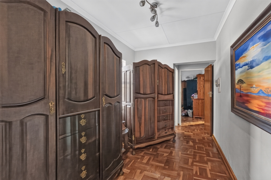 4 Bedroom Property for Sale in Waverley Gauteng