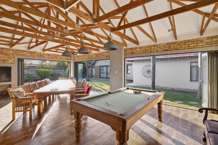 4 Bedroom Property for Sale in Waverley Gauteng